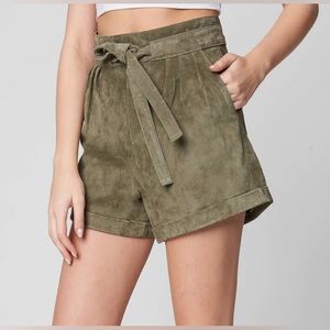 NWT Blank NYC REAL Suede Leather Paperbag Waist Shorts in Rosemary - Size 25